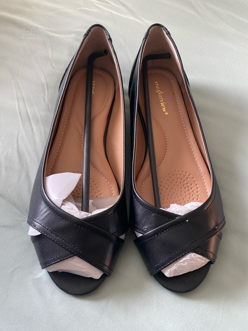comfortview Black Open-Toe Cross Strap Flats